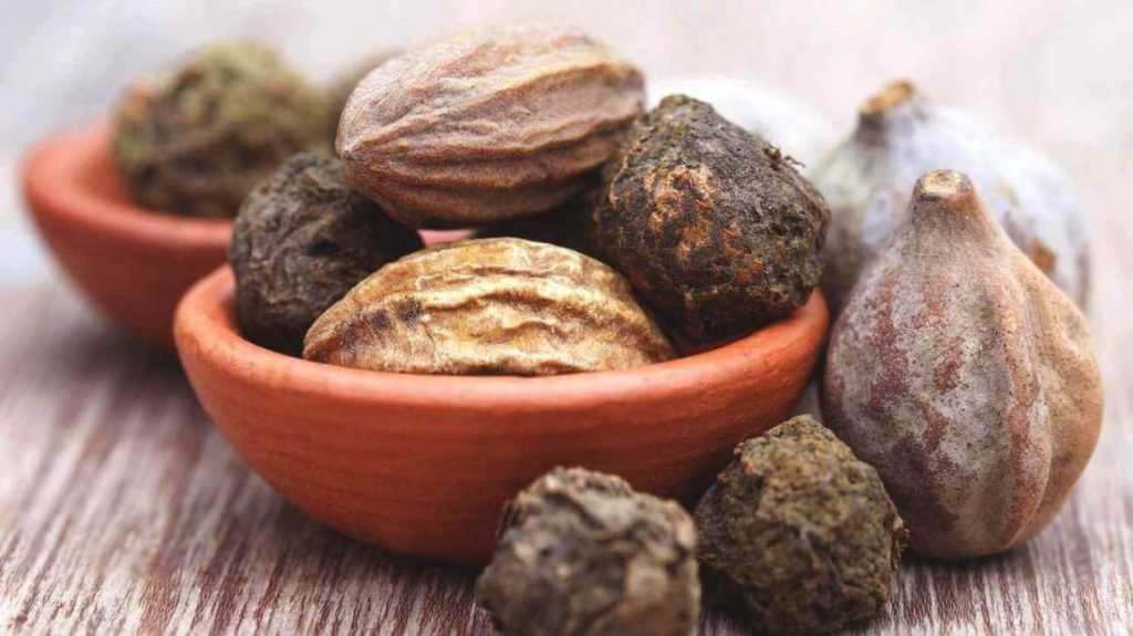 These Ayurvedic remedies will be useful in saving health from pollution
