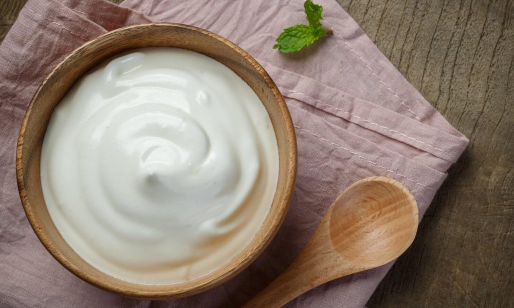 Eating curd also increases immunity, keeps stomach healthy