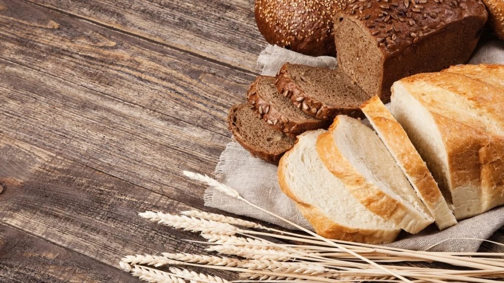 The risk of death increased by 27% by consuming refined food such as White Bread The risk of death increased by 27% by consuming refined food such as refined flour