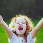 7 home remedies to deal with the habit of stuttering or limping in children
